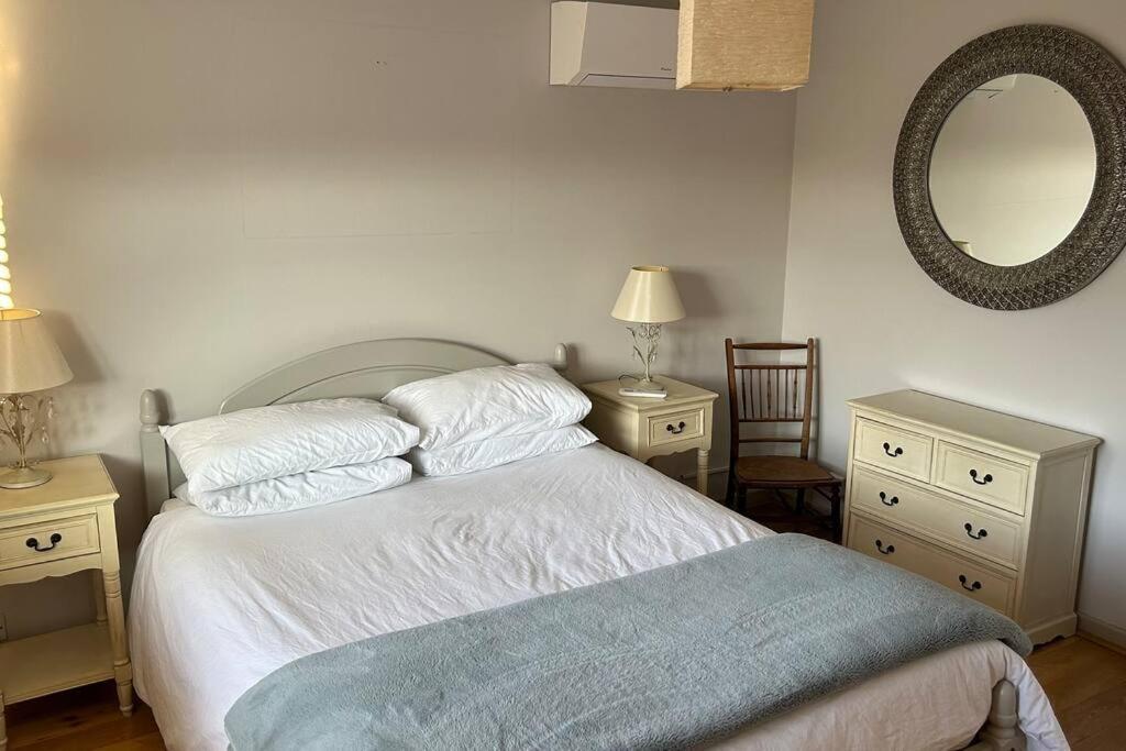 Cosy 2 Bed, Home From Home Haddenham  Екстериор снимка